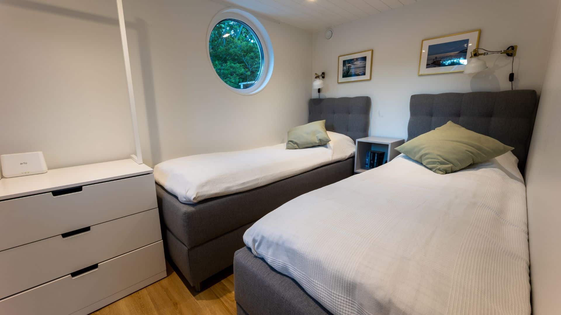 Attefallshus sovrum enkelsängar