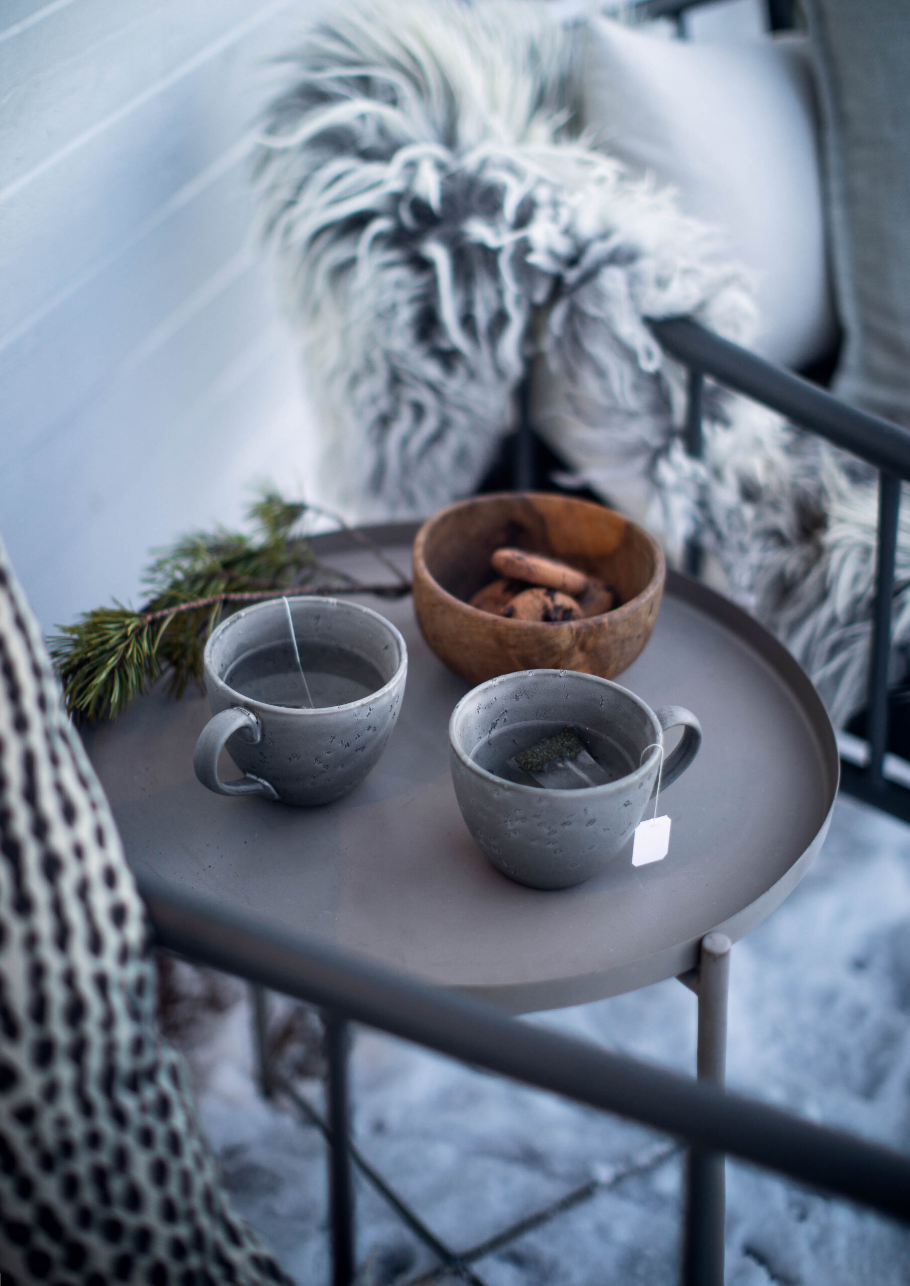 Te utanför attefallshus i fjällmiljö